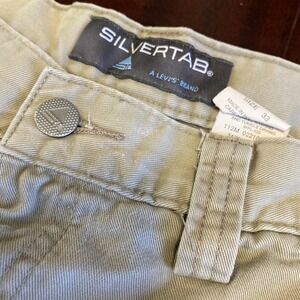Vintage 90s Levis Silvertab Khaki Cargo Shorts Mens 33 Y2K Skater Chino Casual